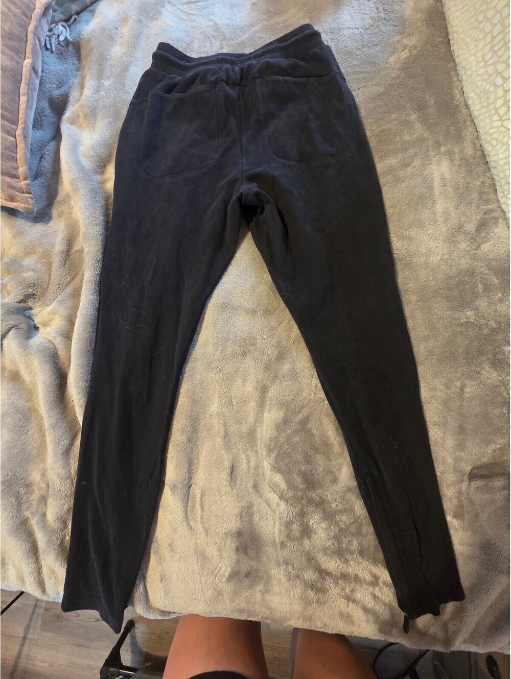 Alphalete Black large Jogger Sweatpants with Drawstring Waist